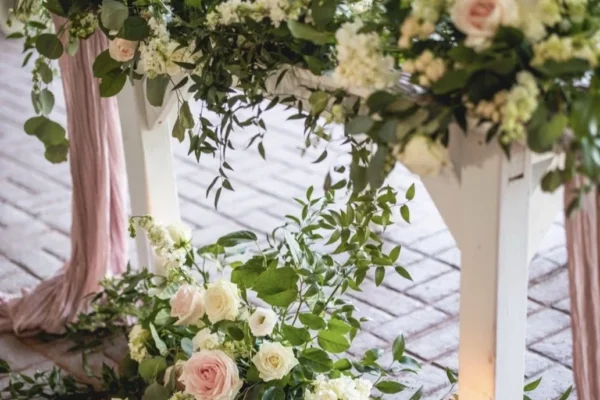 5 Foot White Sweetheart Table