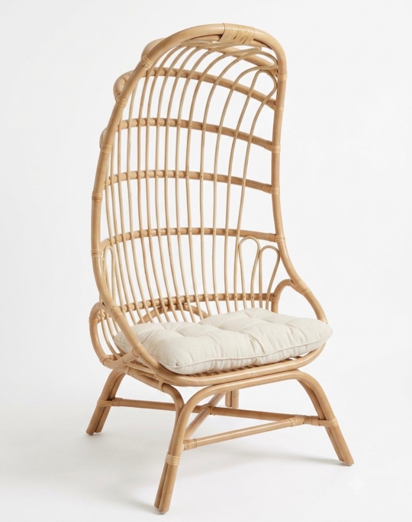 Natural rattan Egg Chair with cream cushion